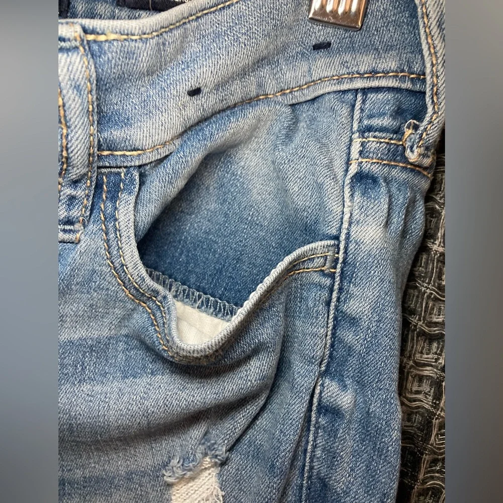 Hollister Distressed Light Blue Skinny Jeans - Picture 5 of 11